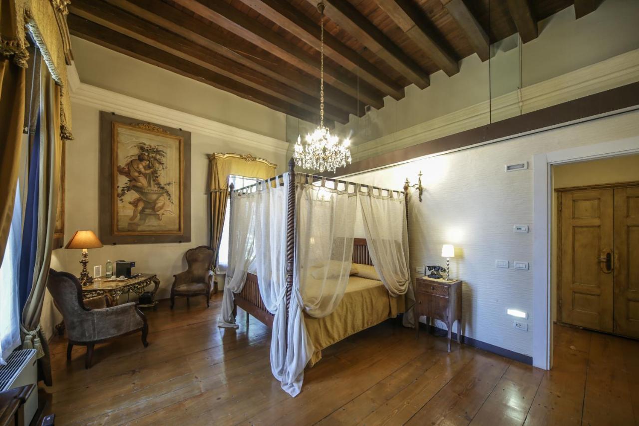 Relais Castello Bevilacqua Esterno foto