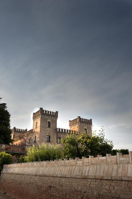 Relais Castello Bevilacqua Esterno foto