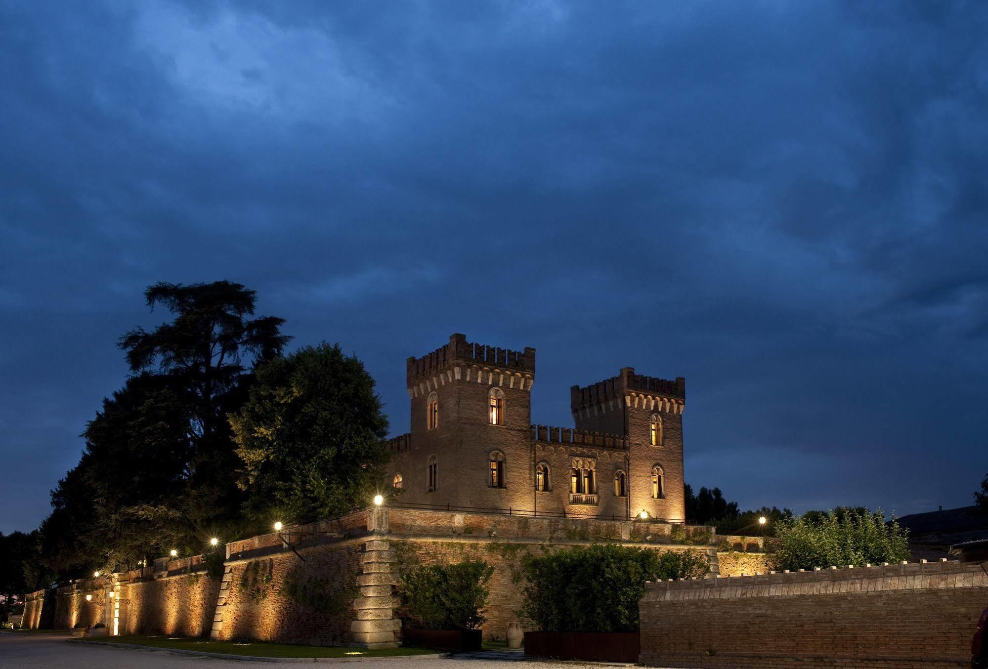 Relais Castello Bevilacqua Esterno foto